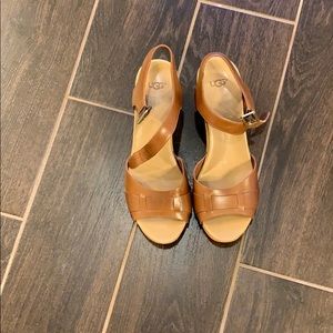 Ugg clog sandals size 9